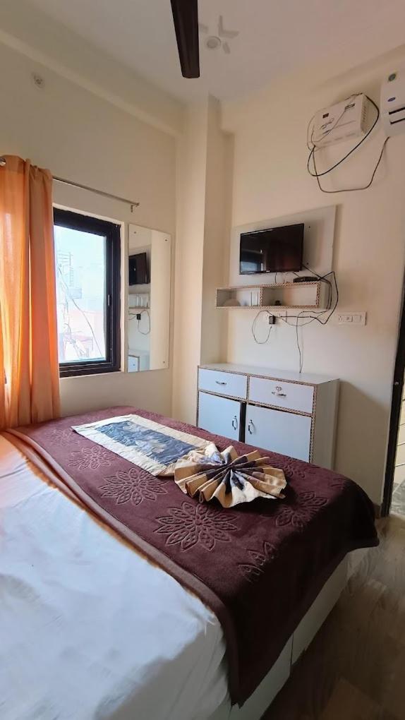 Olt Hostel Ришикеш Экстерьер фото
