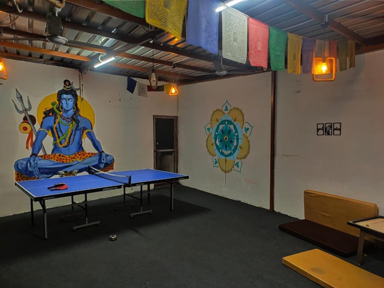 Olt Hostel Ришикеш Экстерьер фото